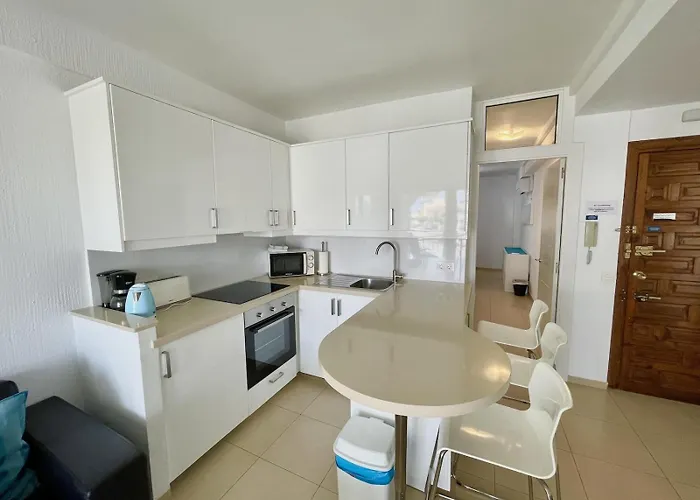 Apartamento First Line To Sea, In Verdemar With Pool And Sea Views