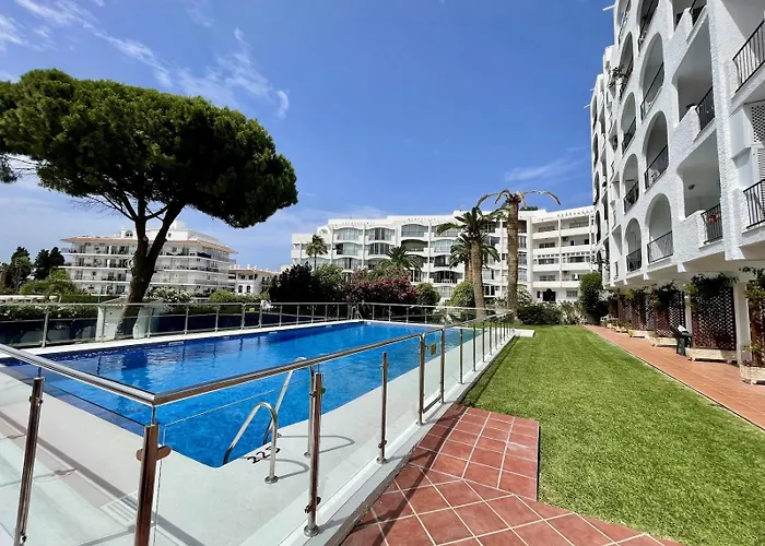 First Line To Sea, In Verdemar With Pool And Sea Views