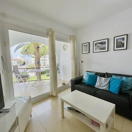 First Line To Sea, In Verdemar With Pool And Sea Views Nerja