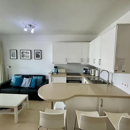 First Line To Sea, In Verdemar With Pool And Sea Views Lejlighed
